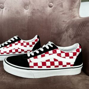 Vans Red check old skool size 7